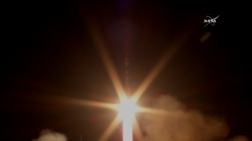 Expedition 55 launches to station